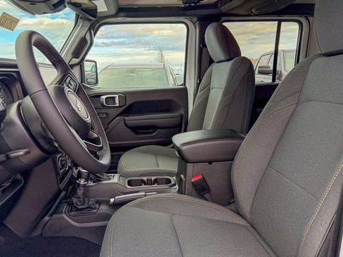 New 2026 Jeep Gladiator Sport image 13