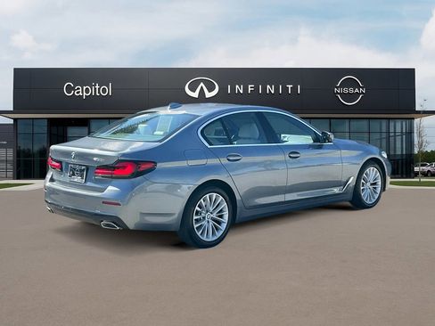 Used 2022 BMW 530i w/ Premium Package image 5