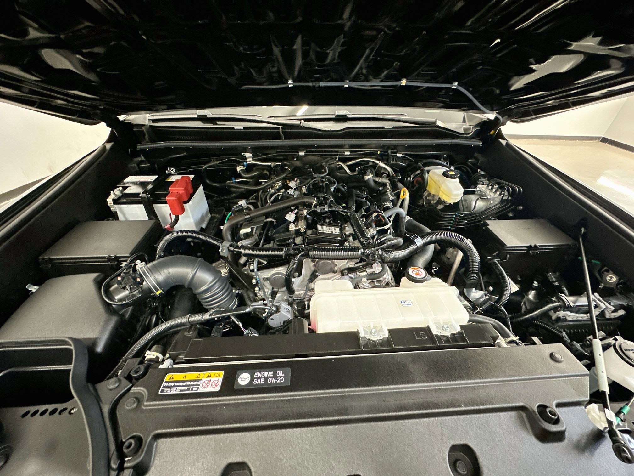 Used 2025 Toyota 4Runner SR5 AWD/4WD image 34