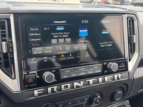 Used 2025 Nissan Frontier SV RWD image 4