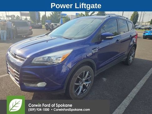 Used 2016 Ford Escape Titanium w/ Equipment Group 301A AWD/4WD image 8