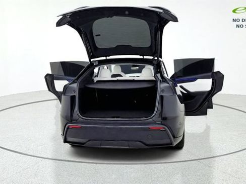 Used 2026 Tesla Model Y 2WD image 18