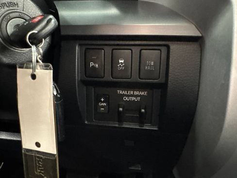Certified 2019 Toyota Tundra Platinum AWD/4WD image 25
