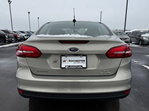 Used 2015 Ford Focus SE image 36