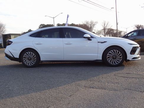 Used 2024 Hyundai Sonata Limited image 3