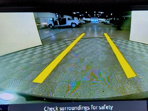 Used 2019 Land Rover Discovery Sport HSE image 18