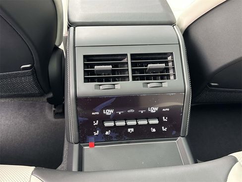 New 2026 Porsche Panamera image 13