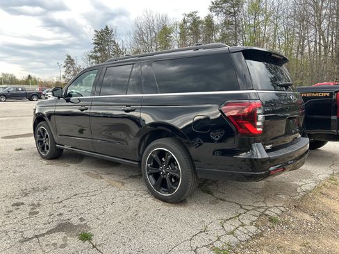 Used 2024 Ford Expedition Max Limited AWD/4WD image 5