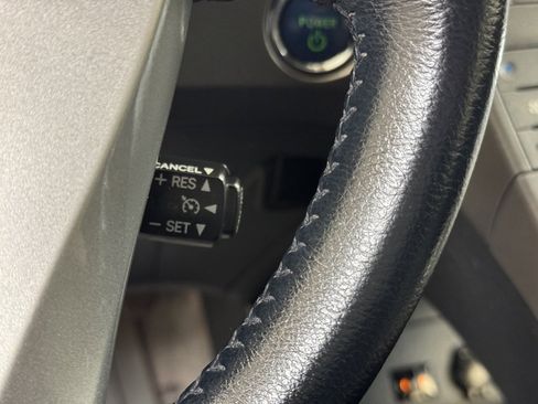 Used 2013 Toyota Prius Four image 29