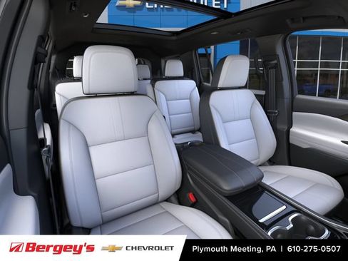 New 2026 Chevrolet Traverse High Country w/ LPO, Floor Liner Package AWD/4WD image 18