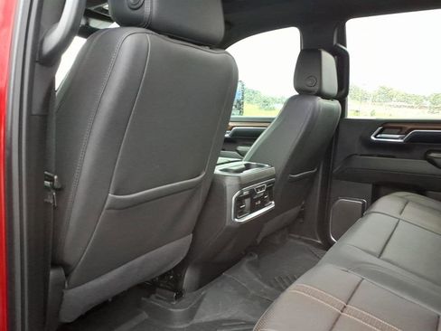 Used 2024 Chevrolet Silverado 2500 High Country w/ High Country Premium Package AWD/4WD image 10