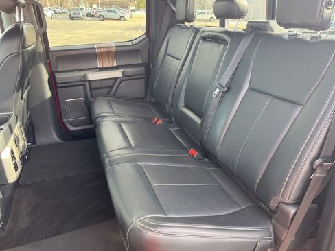 Used 2019 Ford F150 Lariat image 13