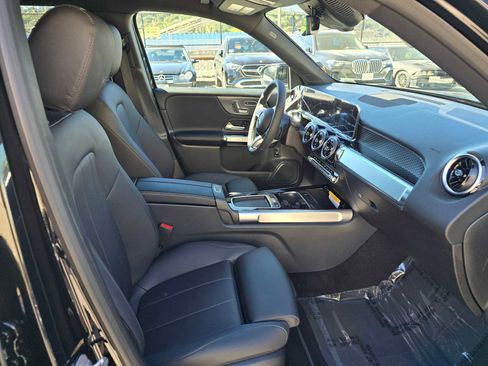 New 2026 Mercedes-Benz GLB 250 image 11