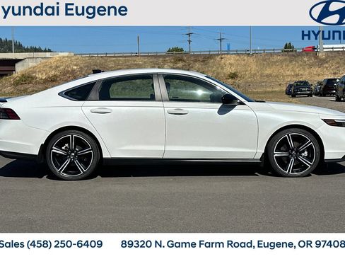 Used 2023 Honda Accord Sport image 2