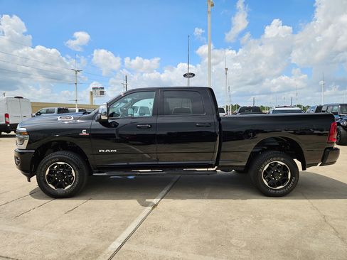 Used 2025 RAM 2500 Laramie AWD/4WD image 10