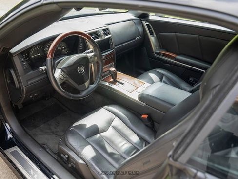 Used 2006 Cadillac XLR RWD image 34