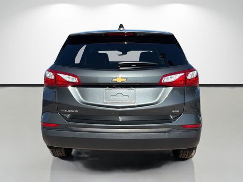 Used 2020 Chevrolet Equinox LS w/ LS Convenience Package AWD/4WD image 4
