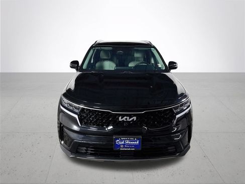 Used 2023 Kia Sorento SX Prestige w/ Panoramic Sunroof Package AWD/4WD image 3