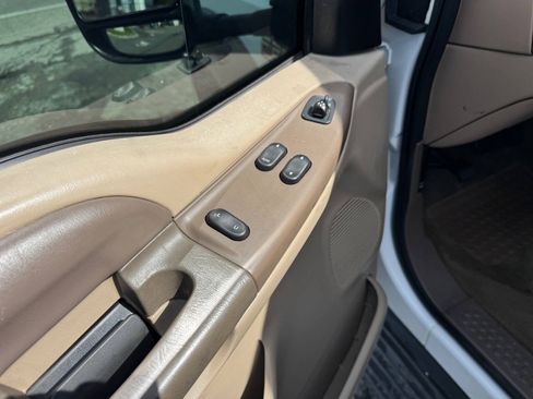 Used 1999 Ford F250 Lariat AWD/4WD image 13