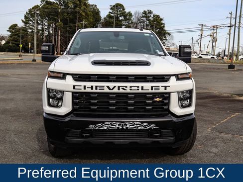 Used 2023 Chevrolet Silverado 2500 Custom w/ Custom Value Package image 2