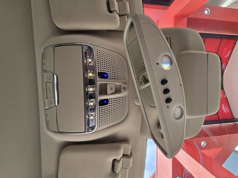 Used 2017 Mercedes-Benz S 550 Sedan image 29