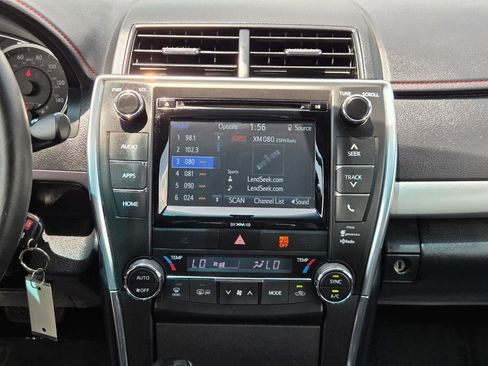 Used 2016 Toyota Camry XSE w/ Moonroof Package FWD image 22