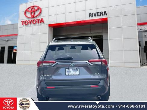 Used 2021 Toyota RAV4 XLE w/ XLE Grade Weather Package AWD/4WD image 7