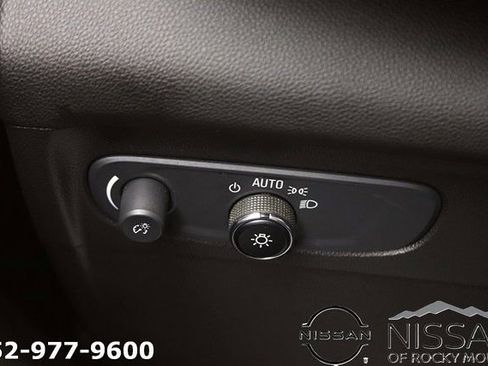 Used 2021 Buick Envision Essence w/ Sport Touring Package image 28