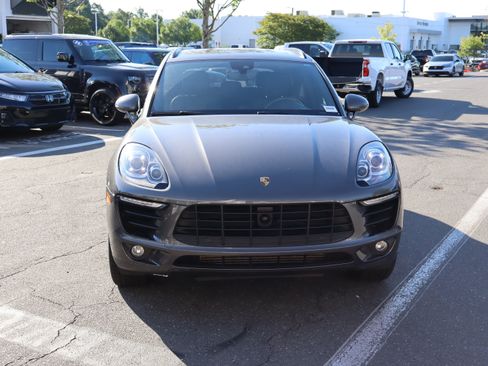 Used 2018 Porsche Macan AWD/4WD image 3