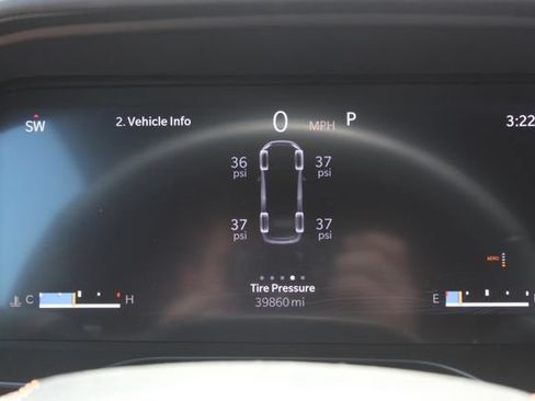 Used 2023 Jeep Grand Cherokee L Summit w/ Luxury Tech Group V AWD/4WD image 23