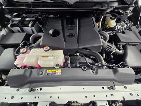 Used 2023 Toyota Tundra Limited w/ Power Package image 14