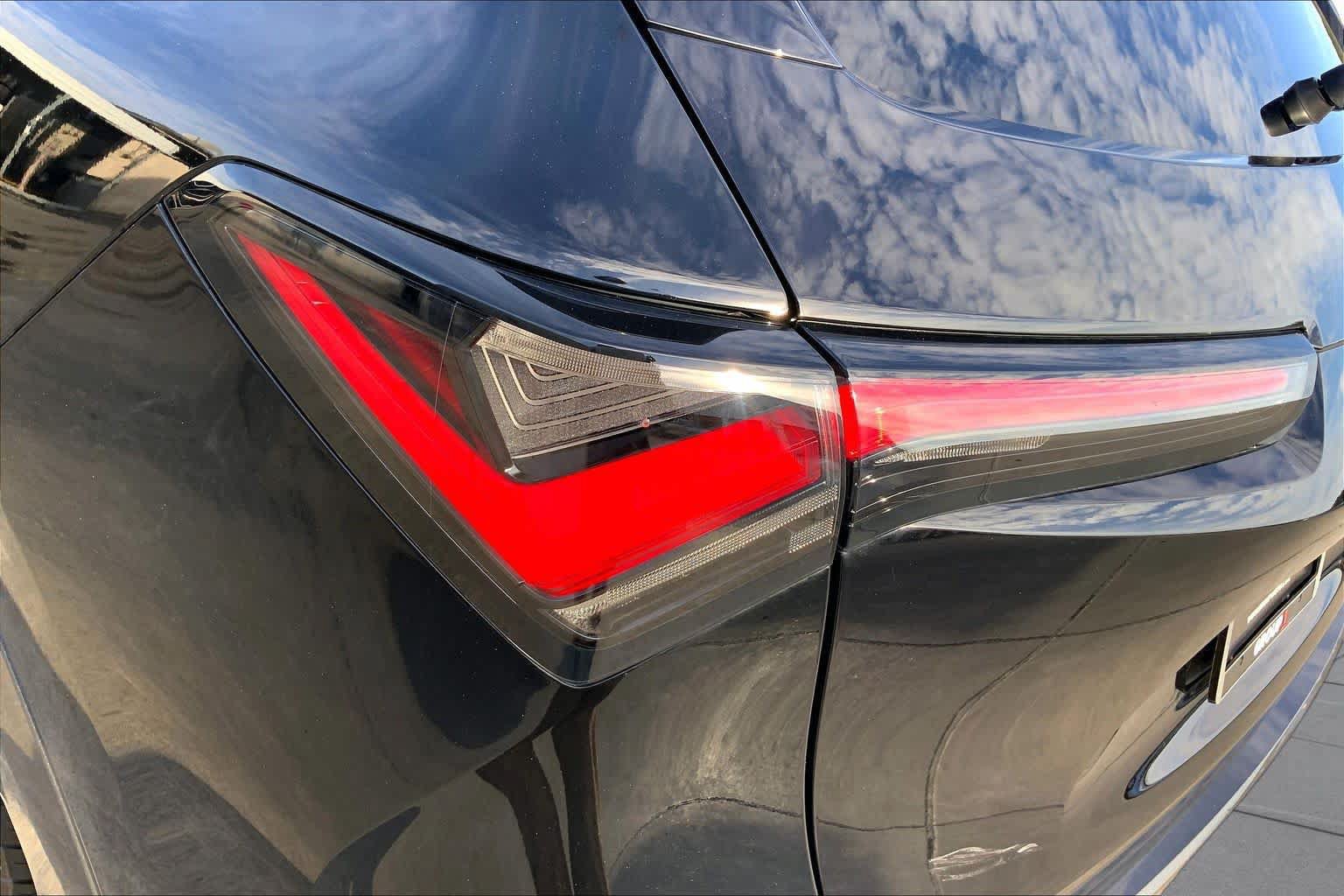 Used 2025 Acura ADX FWD image 29