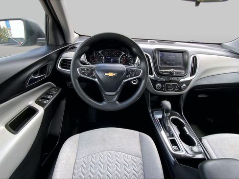 Used 2024 Chevrolet Equinox LS w/ LS Convenience Package FWD image 11