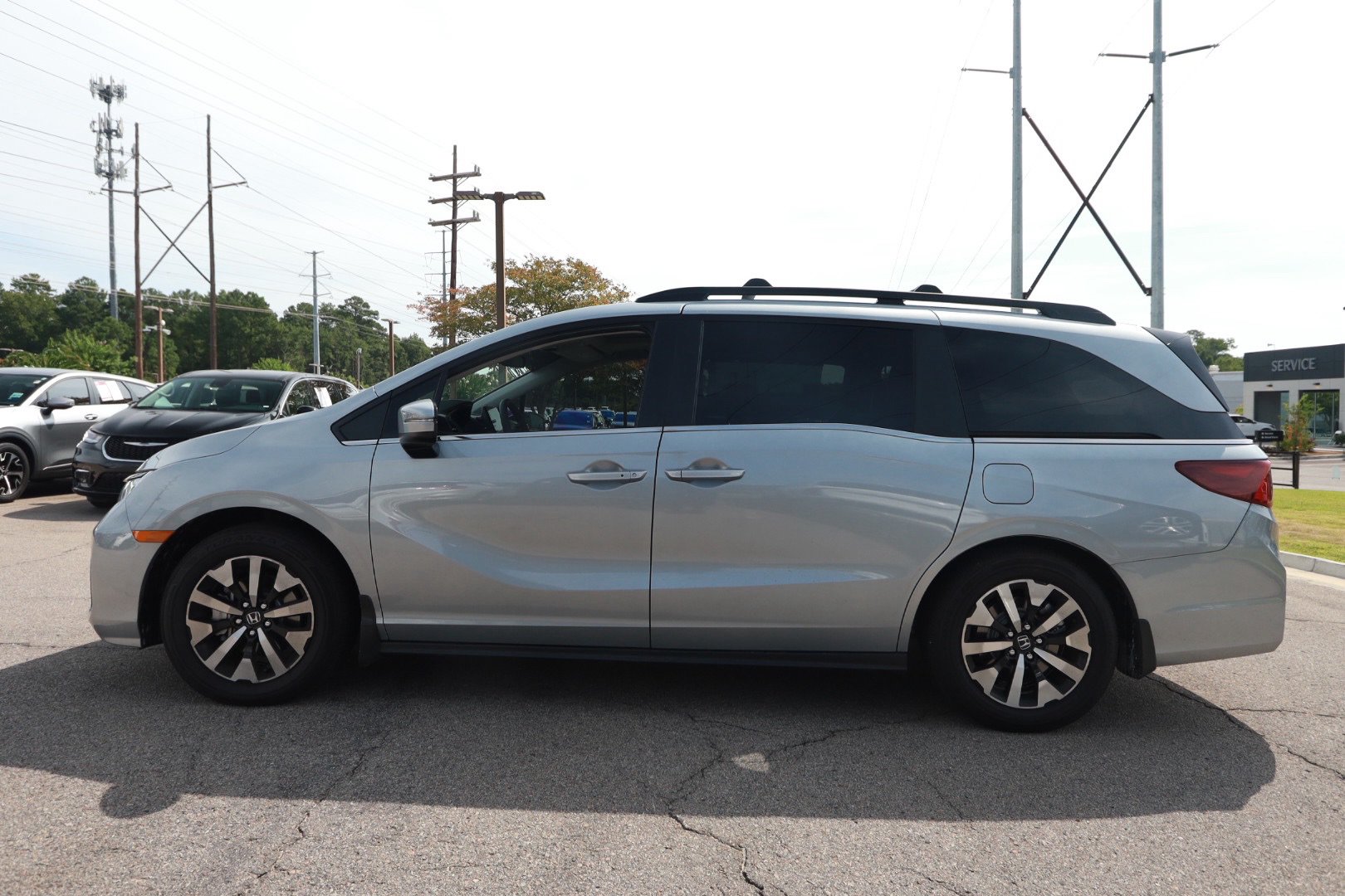 Used 2026 Honda Odyssey EX-L image 2