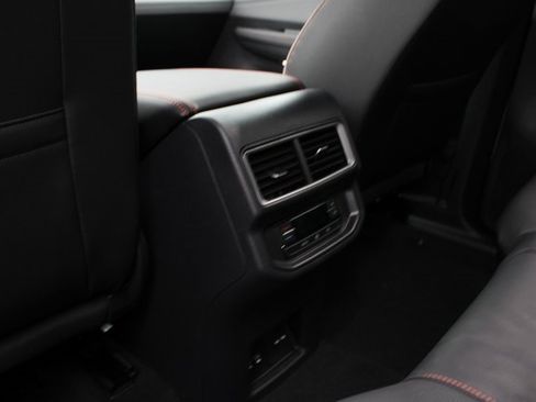 New 2026 Volkswagen Atlas Peak Edition image 9