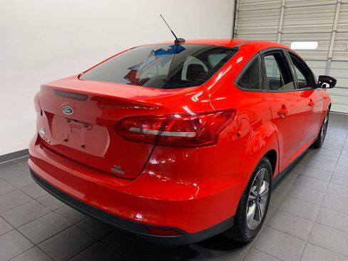 Used 2016 Ford Focus SE image 3