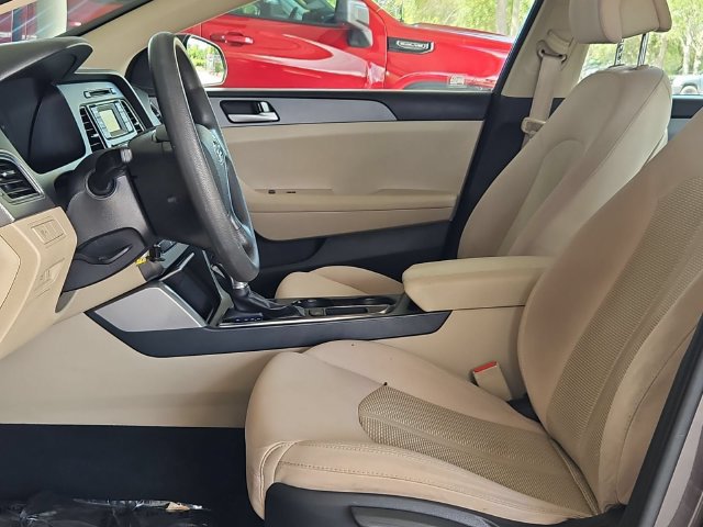 Used 2017 Hyundai Sonata SE FWD image 19