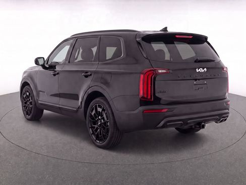 Used 2022 Kia Telluride SX w/ Nightfall Edition Package AWD/4WD image 3