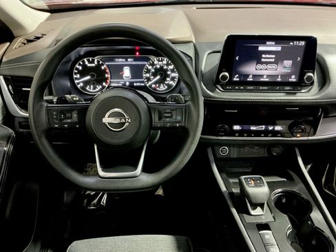 Used 2022 Nissan Rogue SV image 24