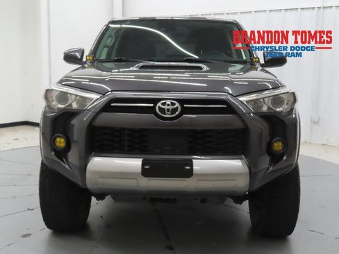 Used 2020 Toyota 4Runner TRD Off-Road AWD/4WD image 8