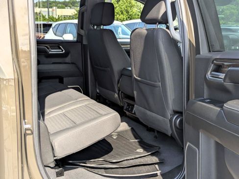 Certified 2023 Chevrolet Silverado 1500 LT AWD/4WD image 15