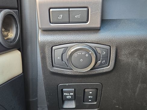 Used 2020 Ford Expedition Platinum image 27