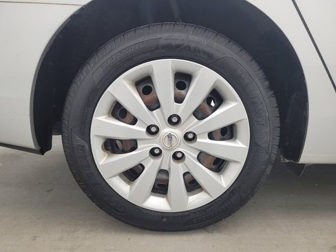 Used 2017 Nissan Sentra S FWD image 31