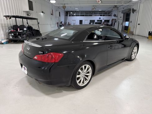 Used 2014 INFINITI Q60 Convertible w/ Premium Package RWD image 6