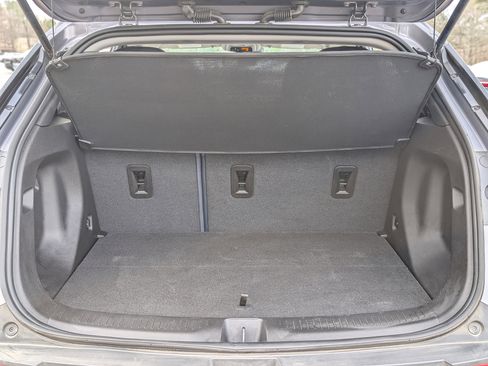 Used 2023 Chevrolet Bolt EUV LT w/ Convenience Package image 18