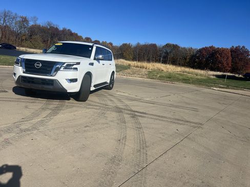 Certified 2024 Nissan Armada Platinum w/ Captain's Chairs Package image 4
