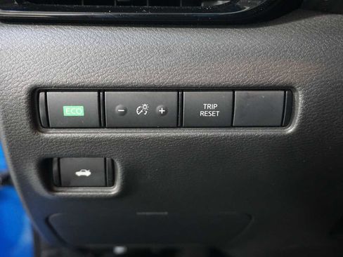 Used 2023 Nissan Sentra SV image 25