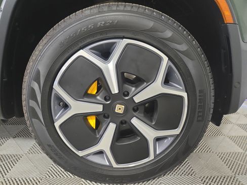 Used 2023 Rivian R1S Adventure image 11