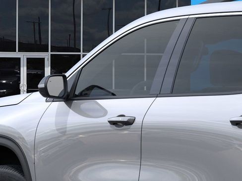 New 2026 Chevrolet Traverse LT w/ Driver Confidence Package image 12