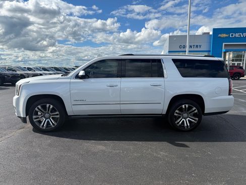 Used 2018 GMC Yukon XL Denali w/ Denali Ultimate Package AWD/4WD image 2